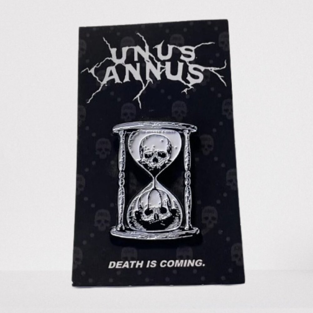 Unus Annus Pin